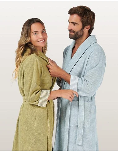 Albornoz baño C/ capucha 100% algodón...