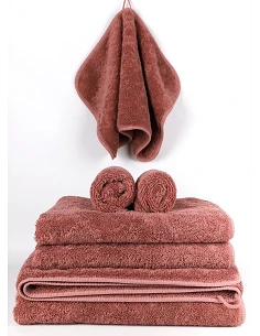 720 gr./m2  Algodón peinado - Conjunto de 3 toallas de baño