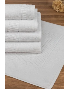 50x100 cm / 60 toallas...