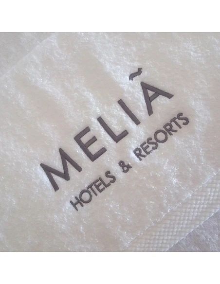 Algodón peinado 600 gr./m2 - Toalla bordado personalizado