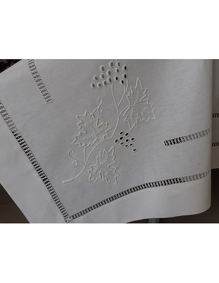 180x350 Toalha de mesa de linho bordada a mão - bordados da lixa 