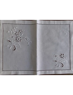 52x37 cm - Individuais de mesa 100% linho bordado a mão - bordados da lixa 