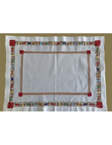 52x37 cm - Mantel individual 100% lino bordado a mano
