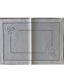 52x37 cm - Mantel individual 100% lino bordado a mano