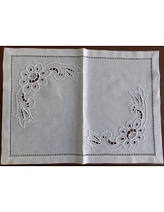 52x37 cm - Individuais de mesa 100% linho bordado a mão - bordados da lixa 