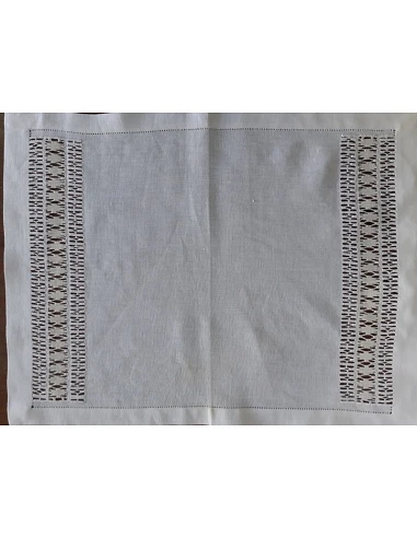 52x37 cm - Individuais de mesa 100% linho bordado a mão - bordados da lixa 