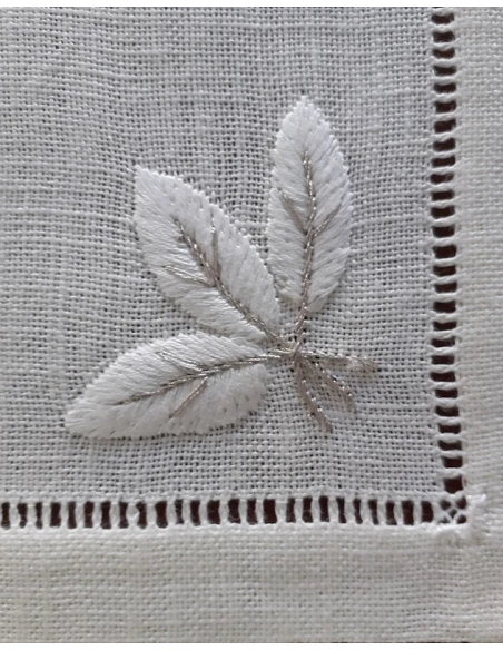 52x37 cm - Individuais de mesa 100% linho bordado a mão - bordados da lixa 