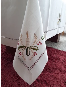 Toalhas de mesa de linho bordada a mão - Toalha de mesa de natal - Bordados da Lixa 2