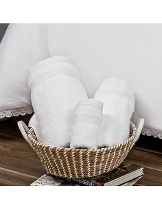 Jogo de 3 toalhas 100% algodão  600 gr./m2  - C/ renda aplicada SEVILLA