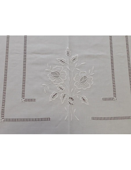 180x350 Toalha de mesa de linho bordada a mão - bordados da lixa